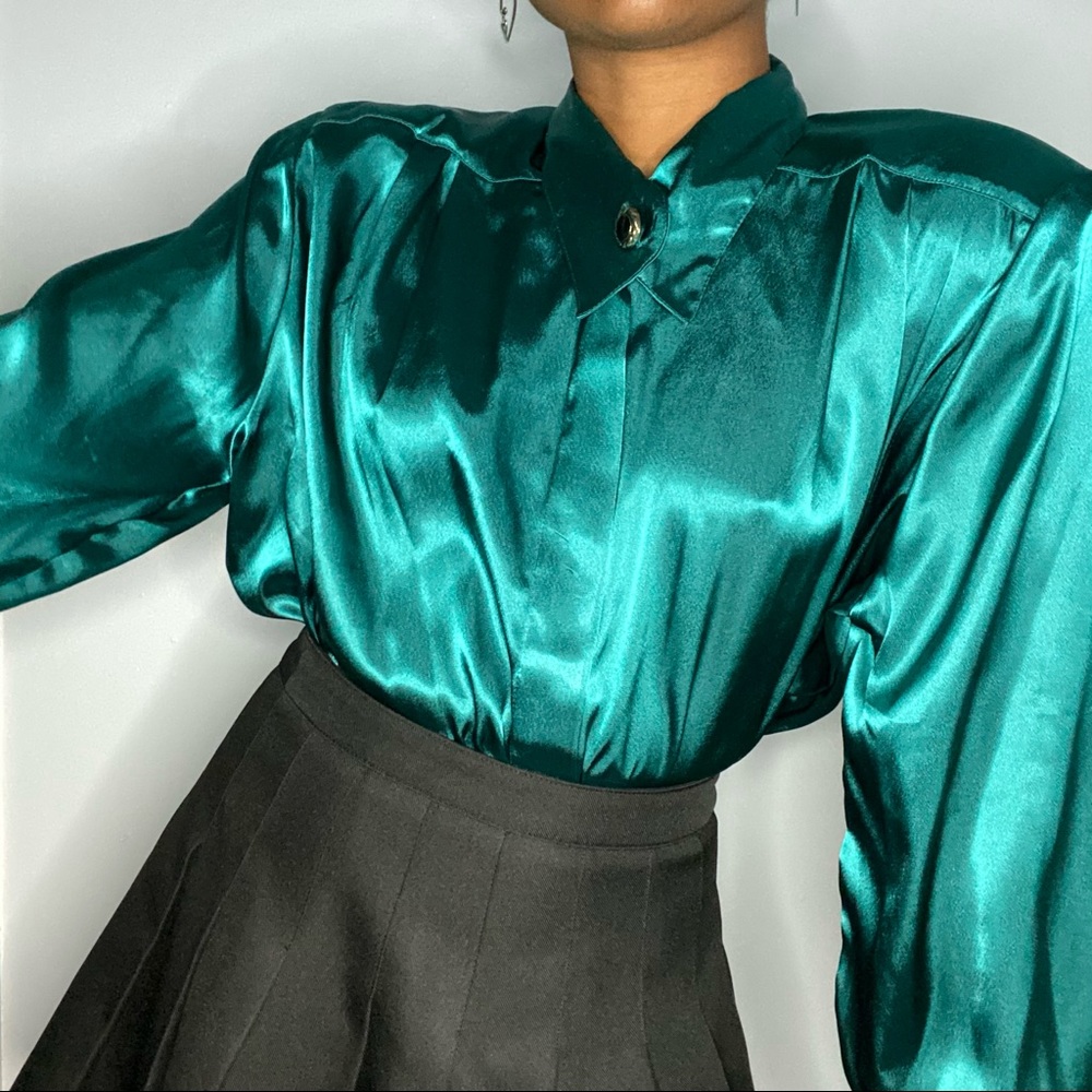 Vintage satin button up